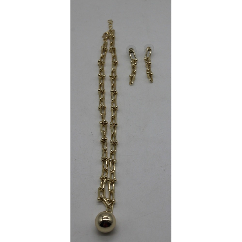 Bold Statement Jewelry Set Gold-tone Gauge-Link Chain Design & Drop Earrings